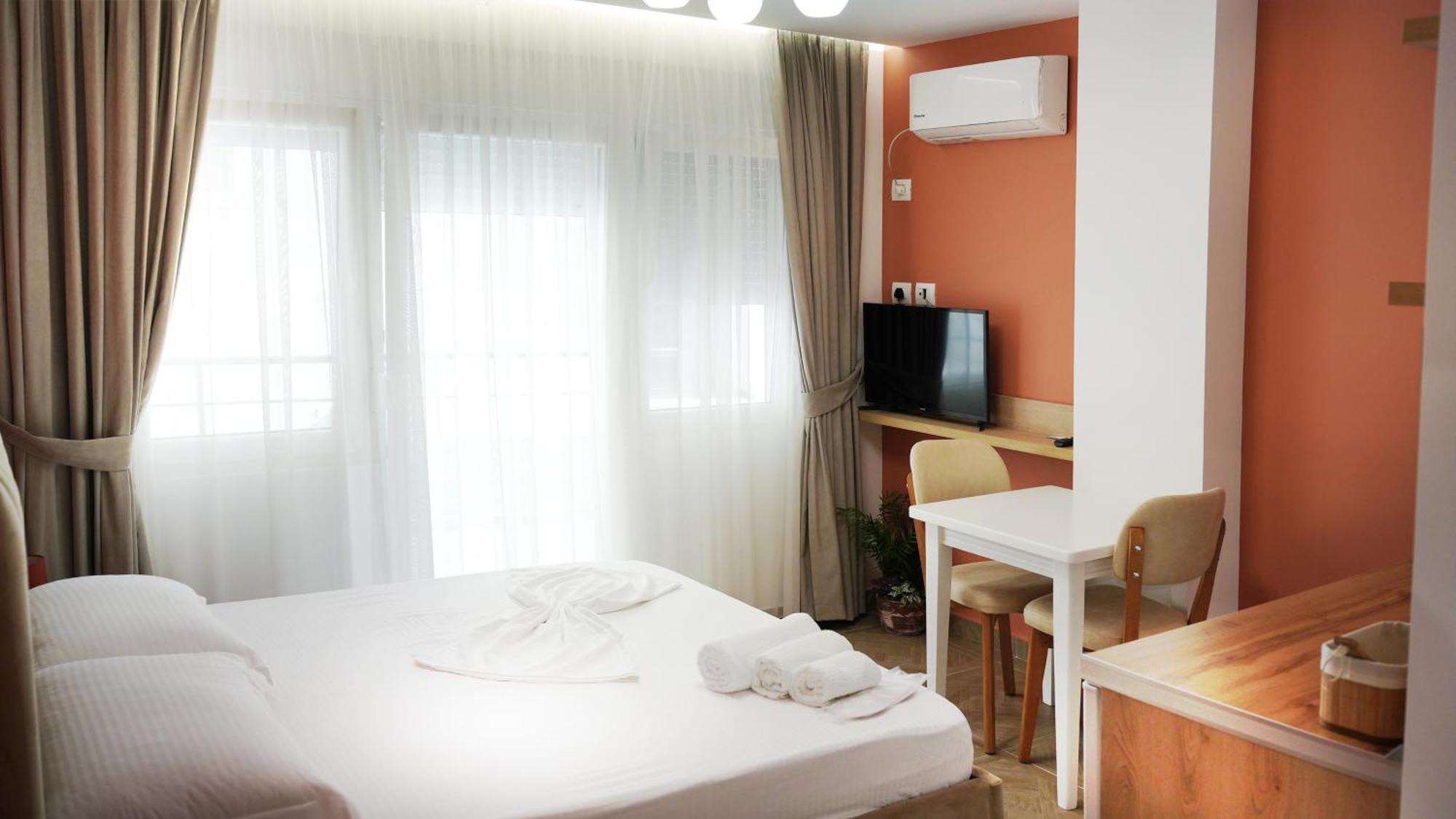 Hotel Luris 格勒姆 外观 照片