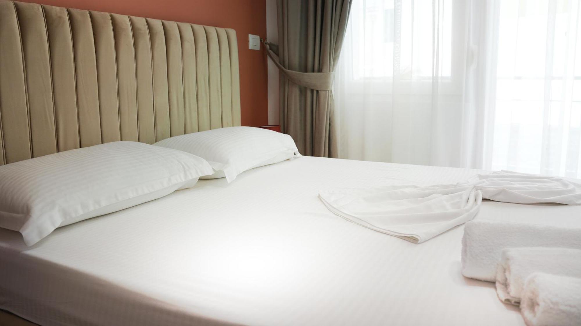 Hotel Luris 格勒姆 外观 照片